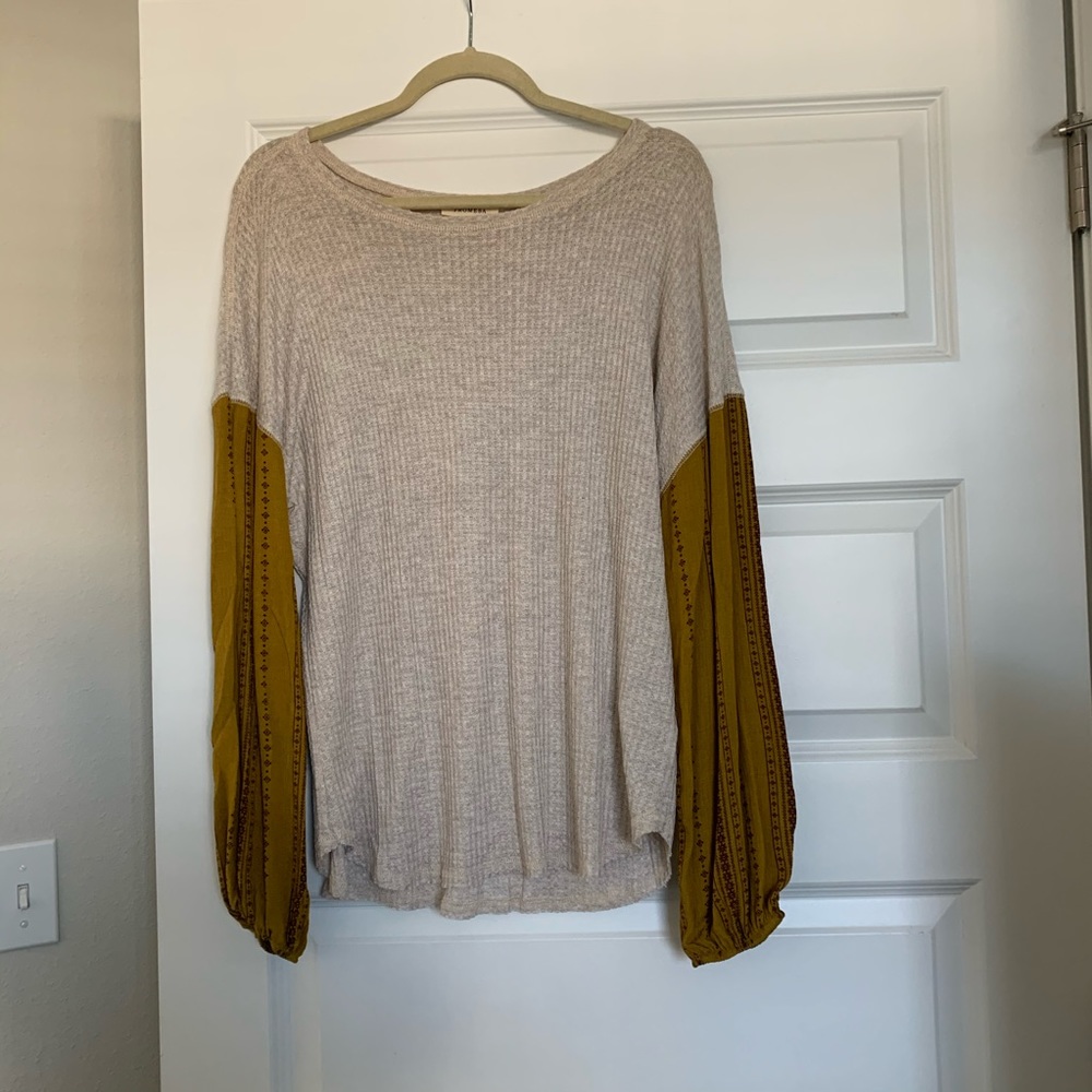 Long Sleeve Bellow Color Block Top